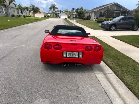 Used 1999 Chevrolet Corvette Convertible w/ Performance Handling Pkg RWD image 4