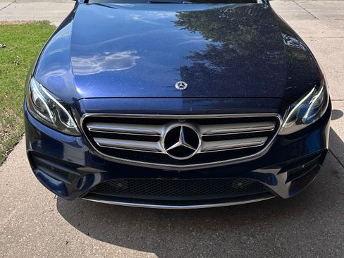 Used 2020 Mercedes-Benz E 350 Sedan image 2