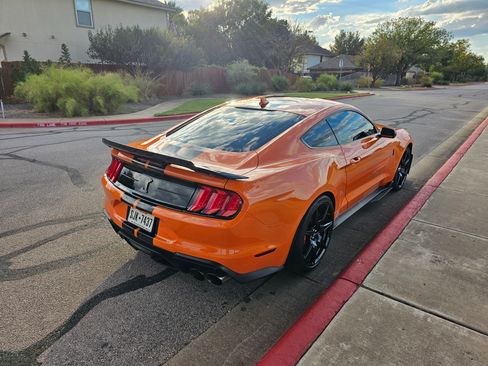 Used 2021 Ford Mustang Shelby GT500 w/ Carbon Fiber Handling Package image 8