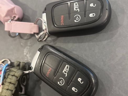 Used 2019 Jeep Cherokee Limited AWD/4WD image 21