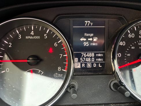 Used 2014 Nissan Rogue S w/ Convenience Package AWD/4WD image 15