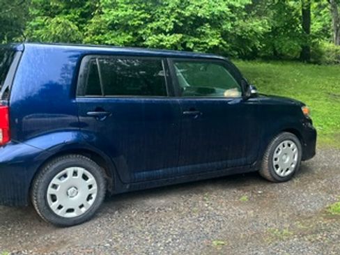 Used 2013 Scion xB FWD image 12