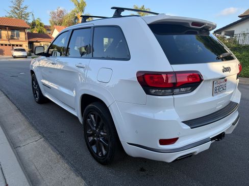 Used 2018 Jeep Grand Cherokee High Altitude RWD image 9
