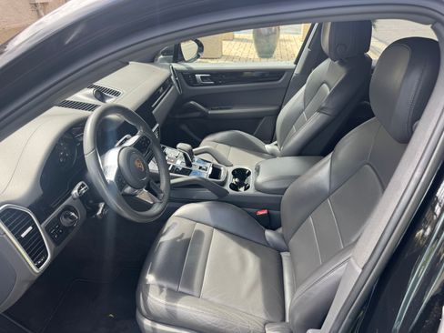 Used 2019 Porsche Cayenne image 4