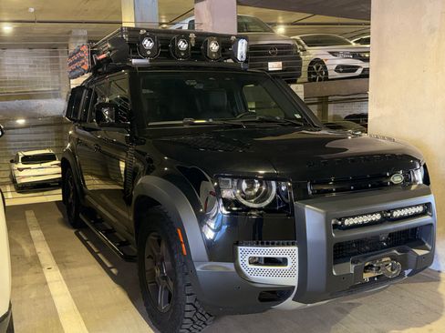 Used 2023 Land Rover Defender 110 S image 16