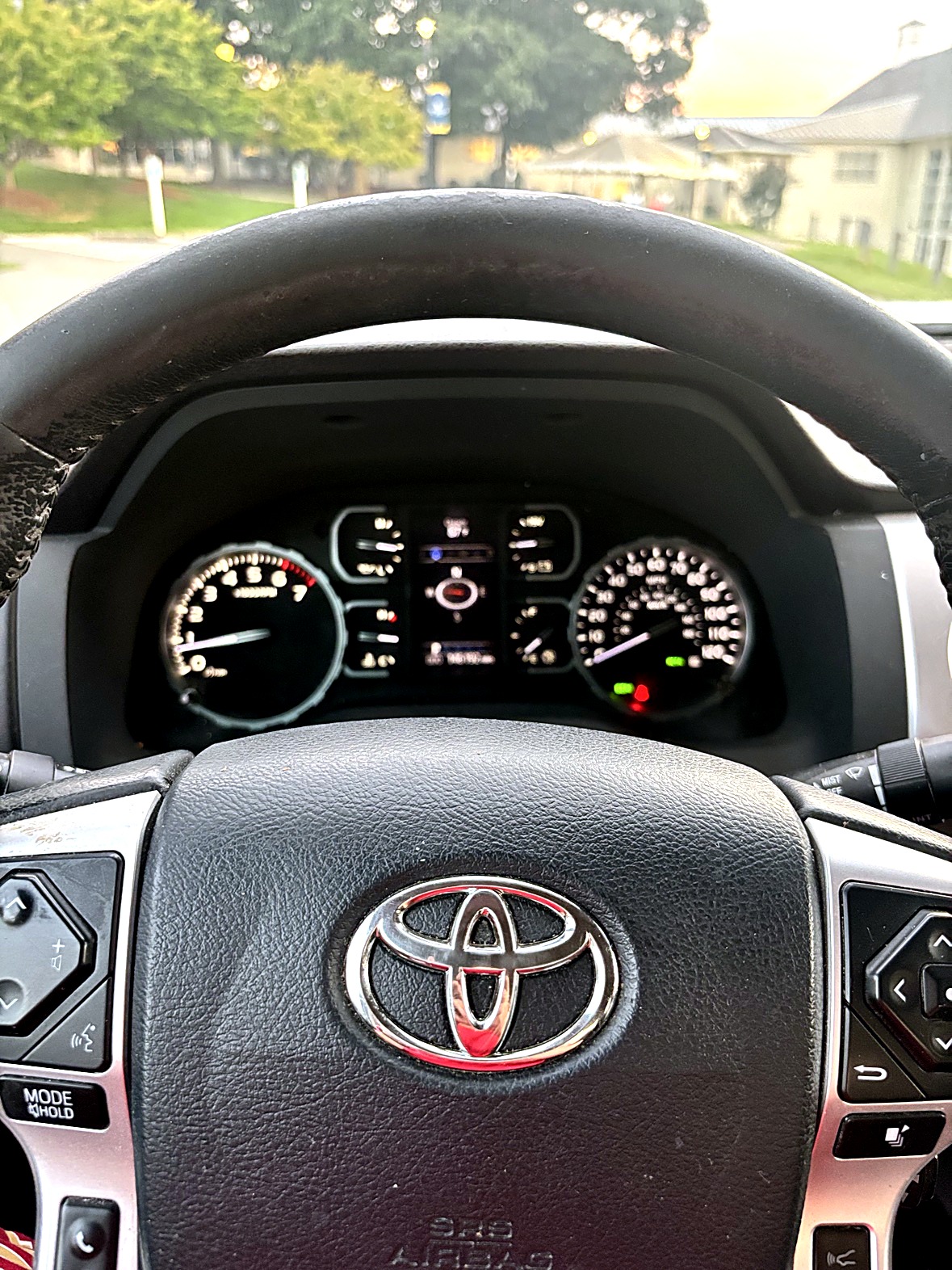 Used 2020 Toyota Tundra Platinum AWD/4WD image 5