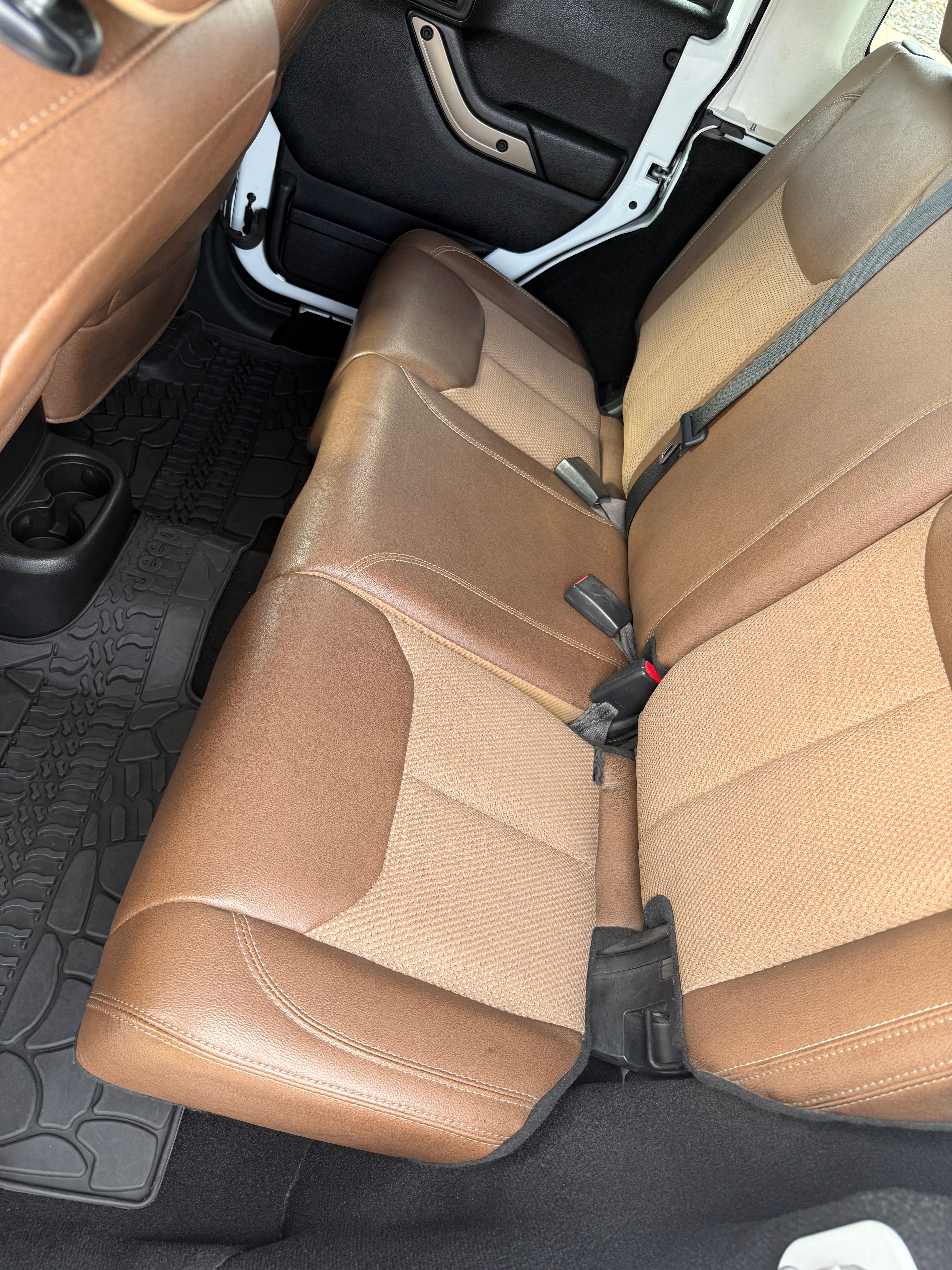 Used 2017 Jeep Wrangler Unlimited Sahara AWD/4WD image 20