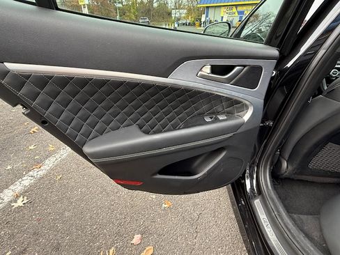 Used 2019 Genesis G70 2.0T Advanced w/ Sport Package image 15