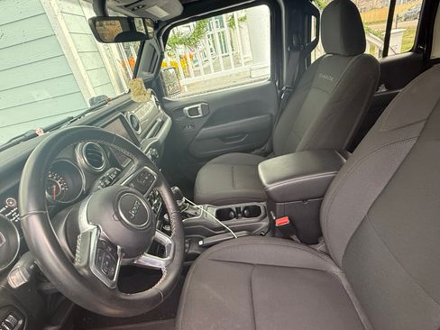 Used 2022 Jeep Wrangler Unlimited Sahara w/ LED Lighting Group image 6