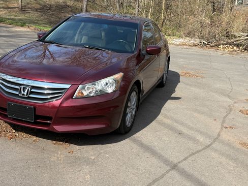 Used 2011 Honda Accord EX-L image 5