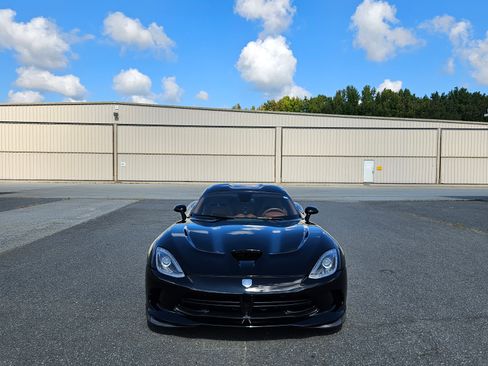 Used 2014 SRT Viper GTS w/ GTS Laguna Interior Package image 2