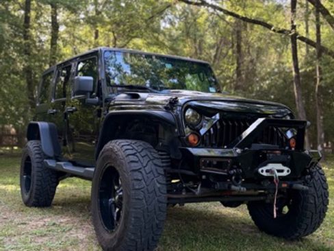 Used 2013 Jeep Wrangler Unlimited Sport image 11