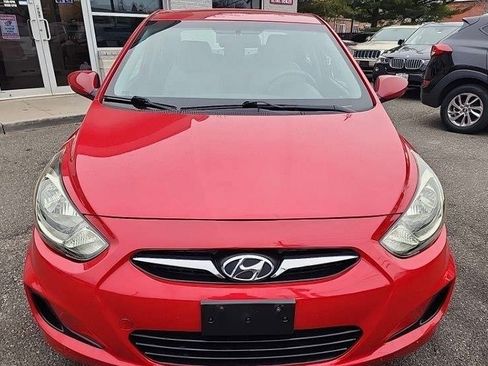 Used 2012 Hyundai Accent GLS FWD image 9