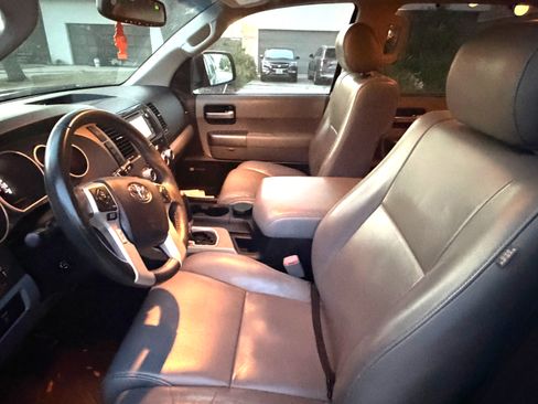 Used 2016 Toyota Sequoia Limited w/ Safety & Convenience Package AWD/4WD image 10