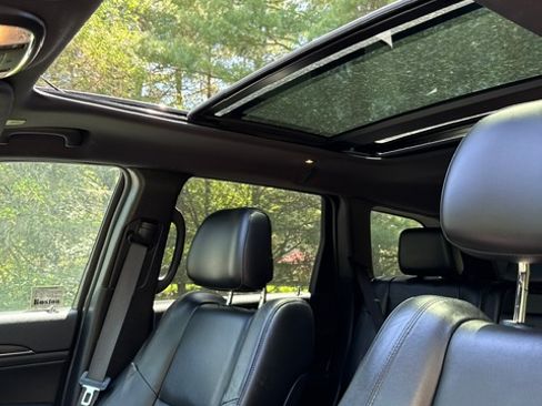Used 2020 Jeep Grand Cherokee Limited X AWD/4WD image 12