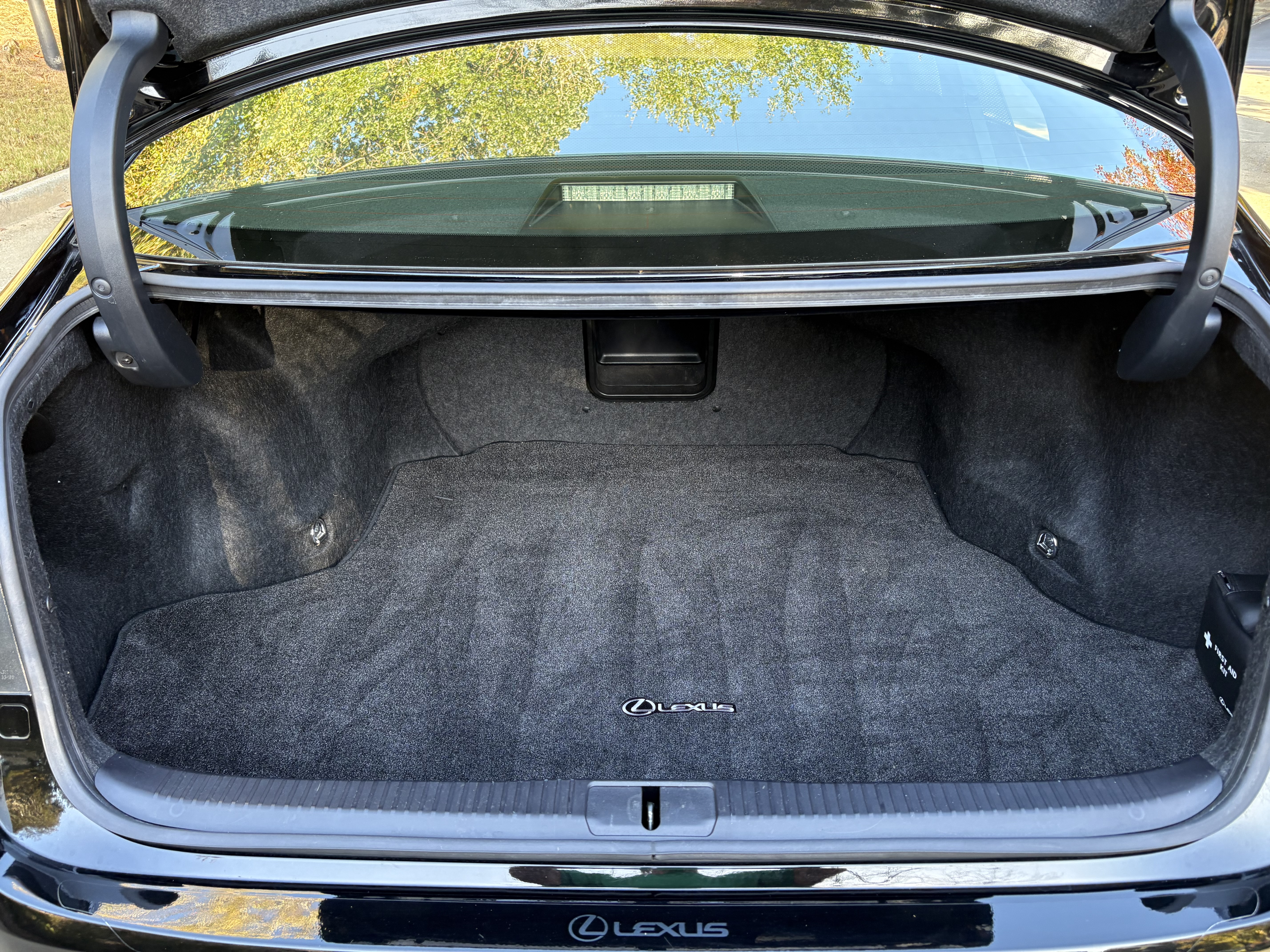 Used 2015 Lexus ES 350 w/ Luxury Package FWD image 16