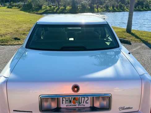 Used 1999 Cadillac De Ville Sedan w/ Comfort/Convenience Pkg image 2