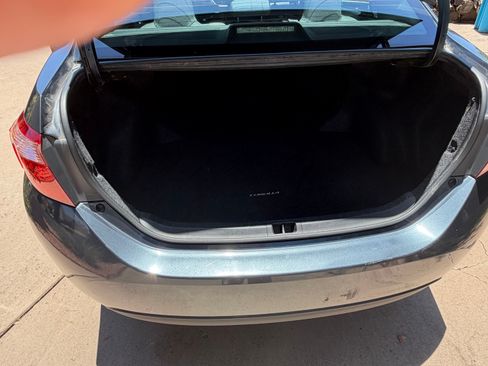 Used 2018 Toyota Corolla LE FWD image 6