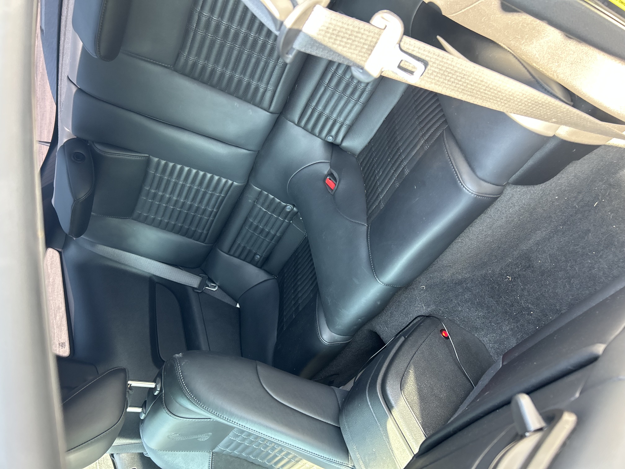 Used 2011 Ford Mustang Shelby GT500 w/ SVT Performance Pkg RWD image 11
