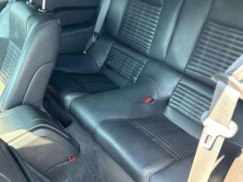 Used 2011 Ford Mustang Shelby GT500 w/ SVT Performance Pkg RWD image 11