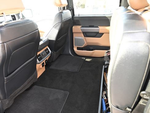 Used 2022 Ford F150 Lariat w/ Equipment Group 501A Mid image 13