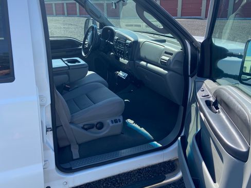 Used 2005 Ford F350 XLT AWD/4WD image 11