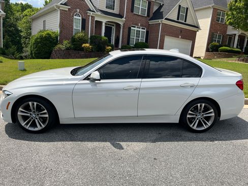 Used 2017 BMW 330i Sedan RWD image 26