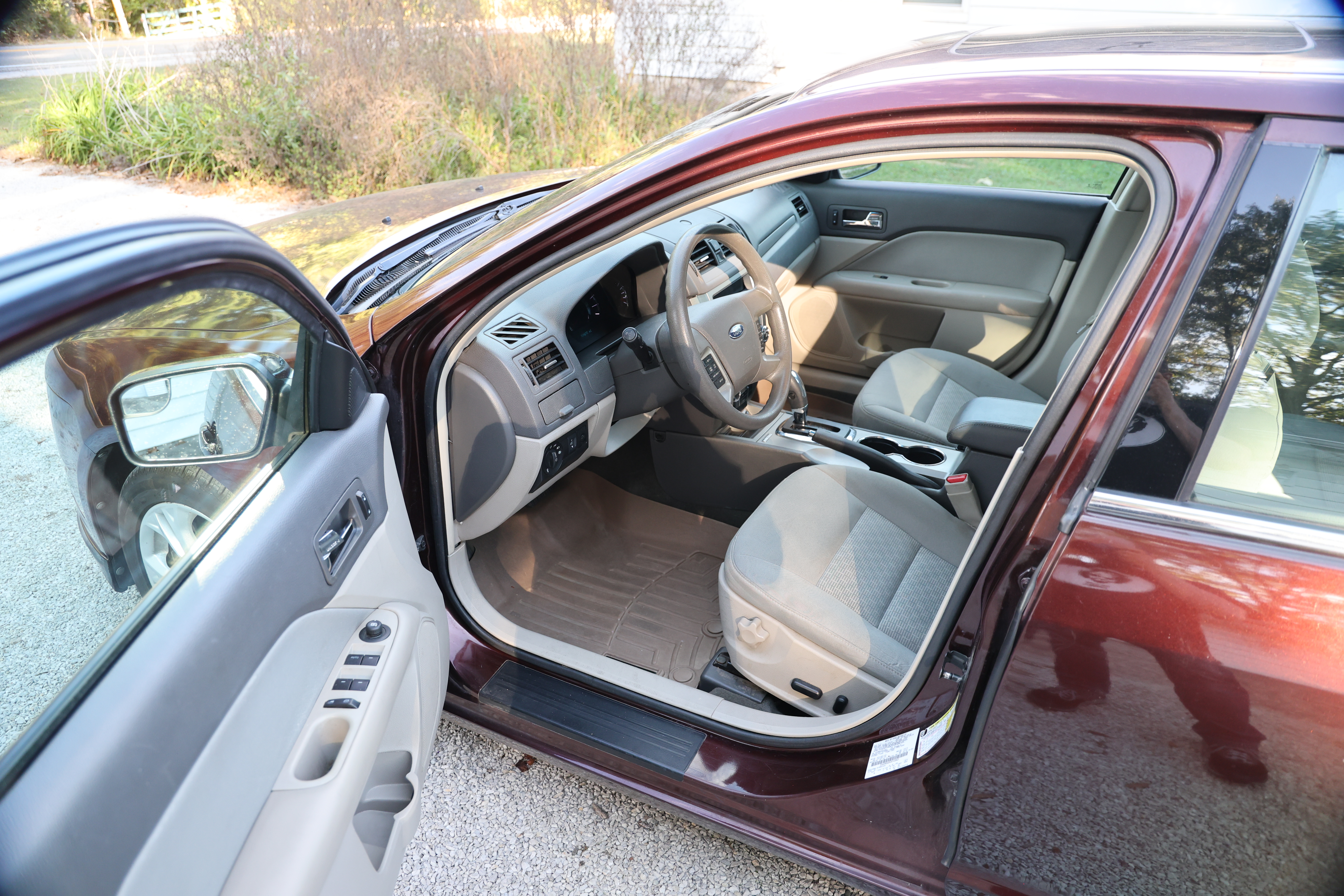 Used 2012 Ford Fusion SE FWD image 16