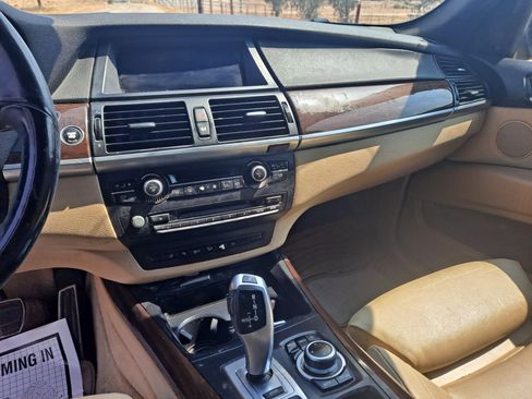 Used 2013 BMW X5 xDrive35i image 9