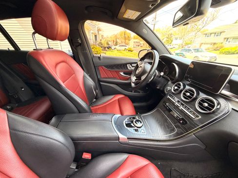 Used 2018 Mercedes-Benz GLC 300 4MATIC Coupe image 13