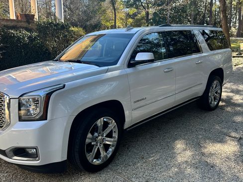 Used 2017 GMC Yukon XL Denali w/ Open Road Package image 1