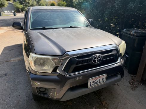 Used 2013 Toyota Tacoma 2WD Access Cab w/ SR5 Pkg image 1