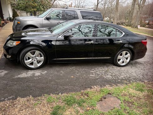 Used 2010 Lexus LS 460 RWD image 1