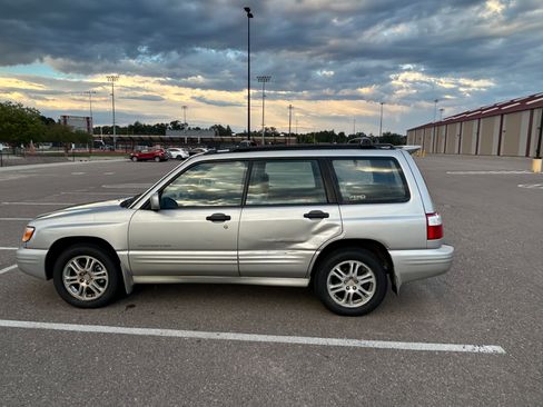 Used 2001 Subaru Forester S AWD/4WD image 9