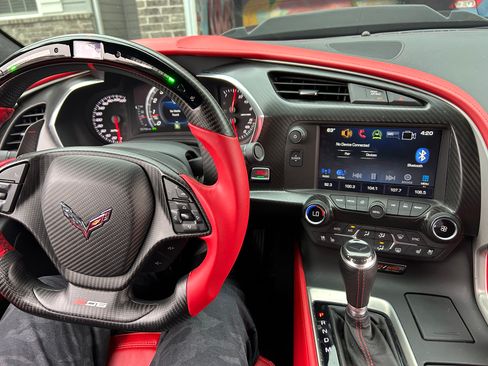 Used 2016 Chevrolet Corvette Z06 w/ 3LZ Preferred Equipment Group image 10