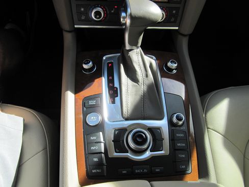 Used 2015 Audi Q7 3.0T Premium Plus image 32