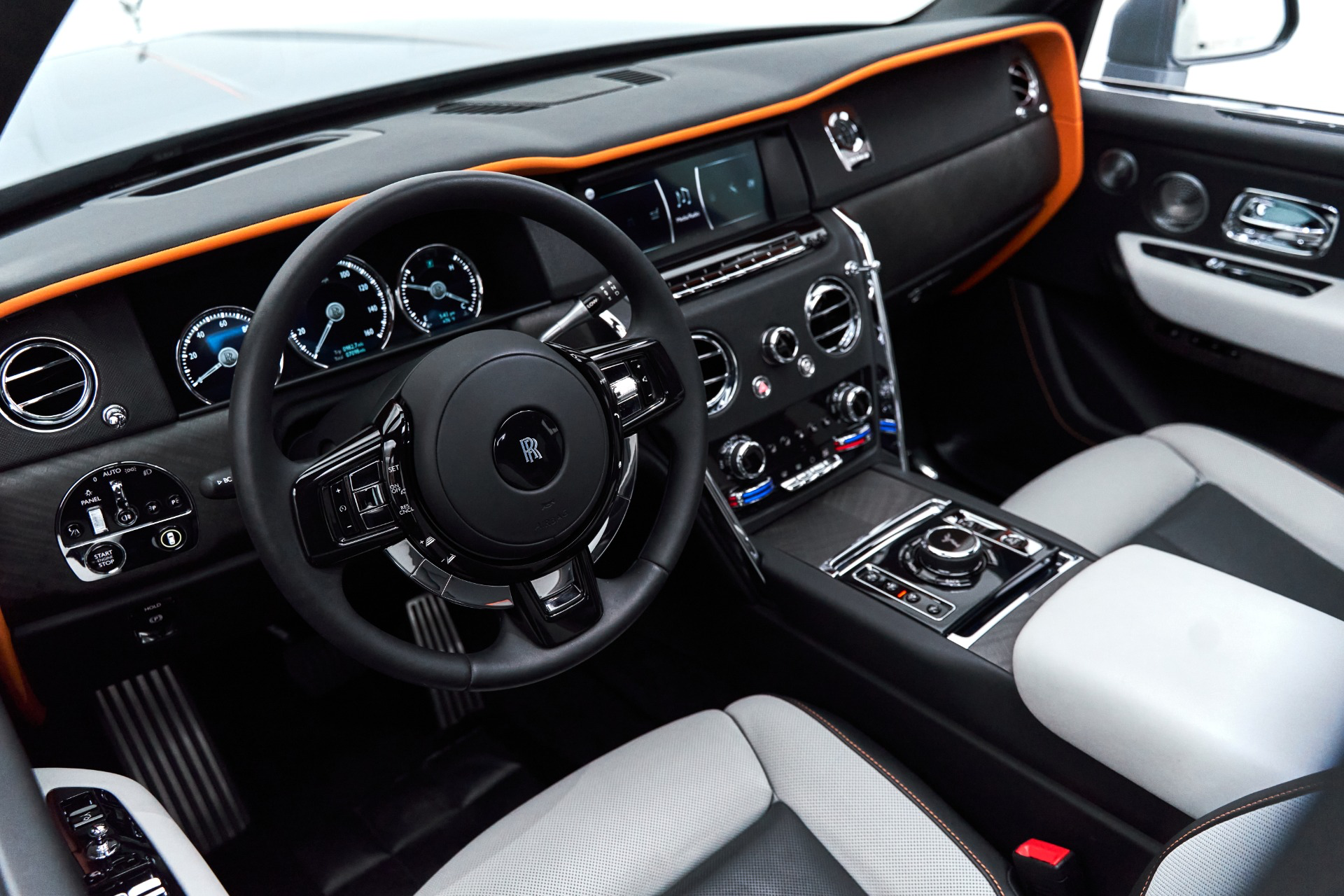 Used 2019 Rolls-Royce Cullinan AWD/4WD image 24