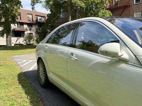Used 2007 Mercedes-Benz S 600 image 11