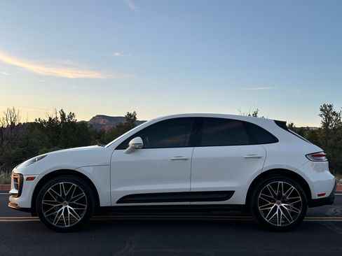 Used 2023 Porsche Macan image 13