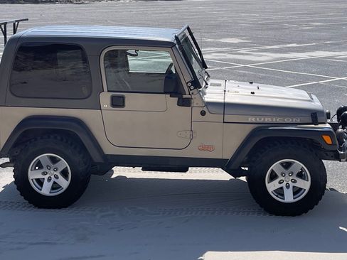 Used 2006 Jeep Wrangler Rubicon AWD/4WD image 10