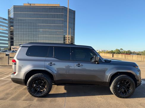 Used 2026 Lexus GX 550 w/ Accessory Package (2T) image 6