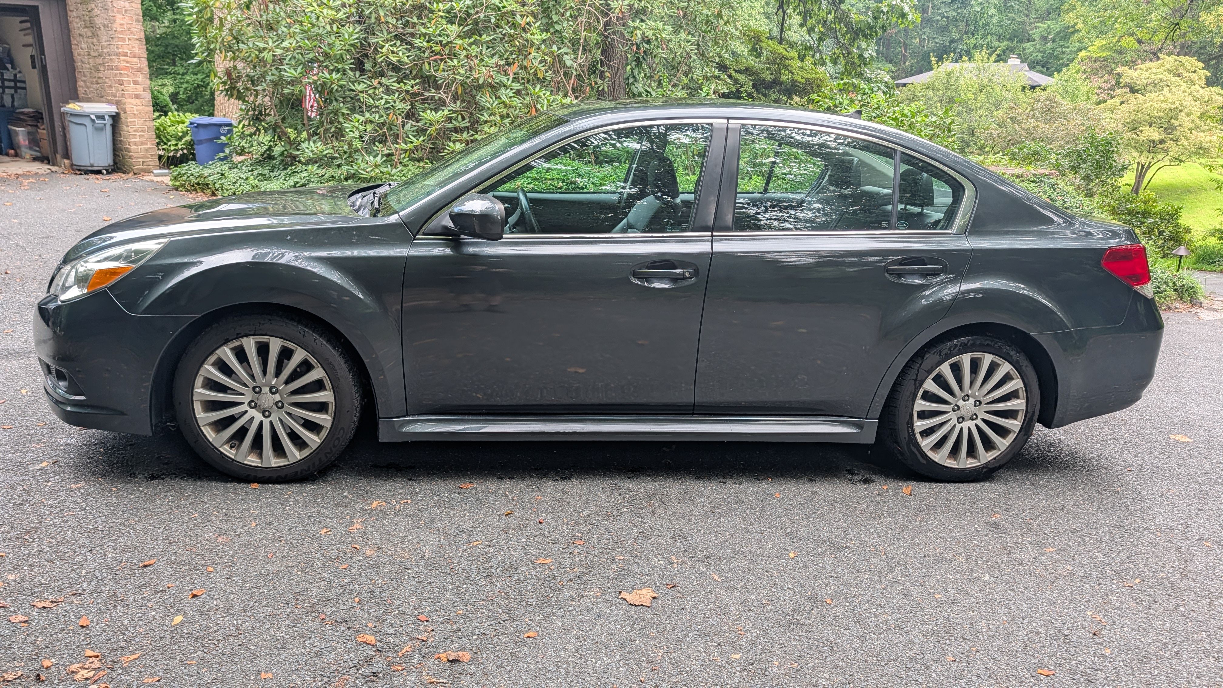 Used 2011 Subaru Legacy 2.5GT Limited AWD/4WD image 5