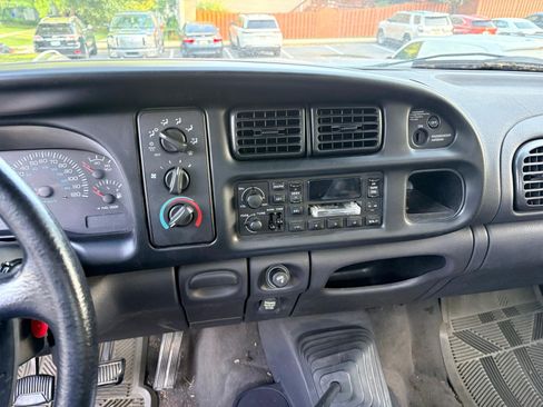 Used 2001 Dodge Ram 2500 Truck 2WD Regular Cab image 12