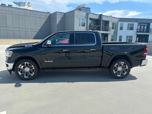 Used 2019 RAM 1500 Laramie AWD/4WD image 4