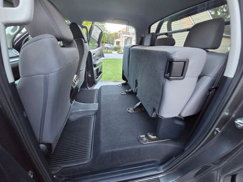 Used 2014 Toyota Tundra SR5 w/ TRD Off Road Package AWD/4WD image 9