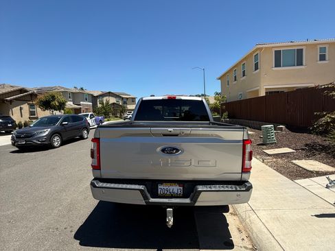 Used 2021 Ford F150 Lariat w/ Equipment Group 502A High AWD/4WD image 2