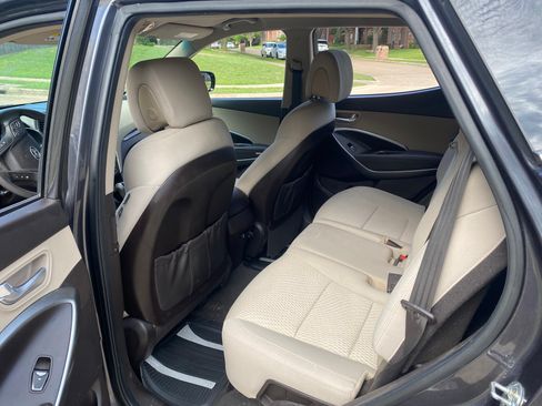 Used 2018 Hyundai Santa Fe Sport FWD image 8