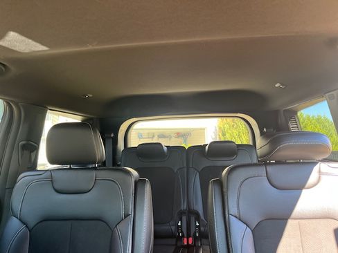 Used 2024 Jeep Grand Cherokee L Altitude image 2