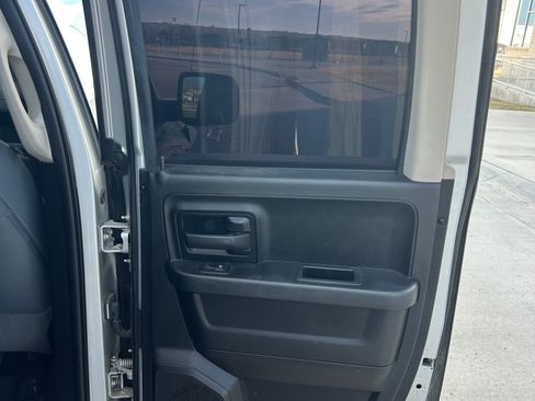 Used 2018 RAM 1500 Express w/ Express Value Package image 23