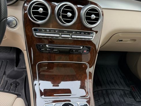 Used 2018 Mercedes-Benz GLC 300 300 Sport Utility 4D image 11